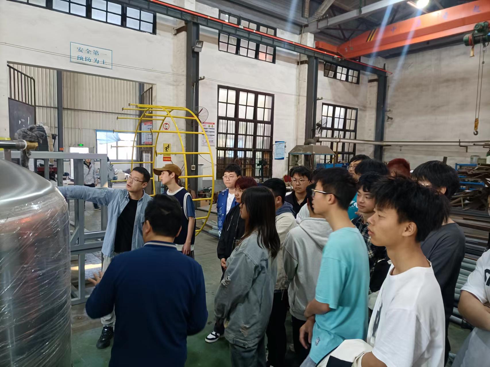 湖南工程学院近200名学生来新利官方网站-新利(中国)认知实习